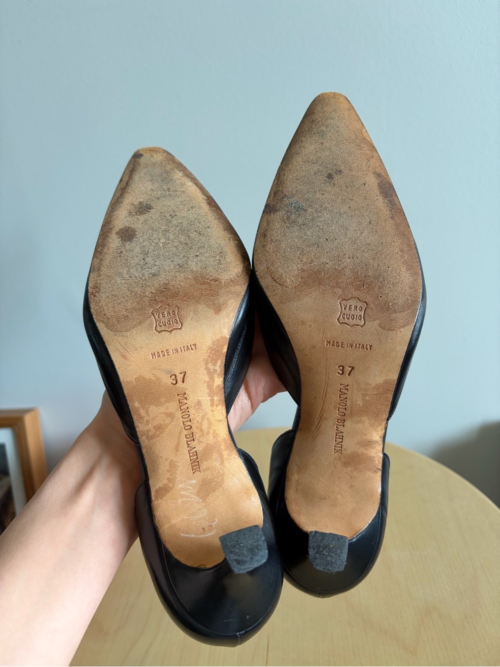 Vintage Manolo Blahnik Black Leather Pointed-Toe D'Orsay Pumps with Bows - Picture 7 of 8